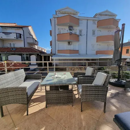 Apartment Aqua Near The City Beach Novalja Exterior foto