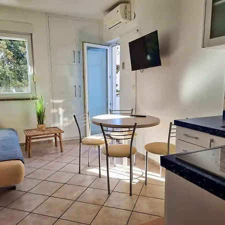 Apartment Aqua Near The City Beach Novalja Exterior foto