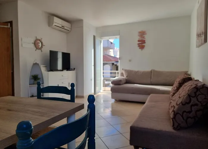 Apartment Aqua Near The City Beach